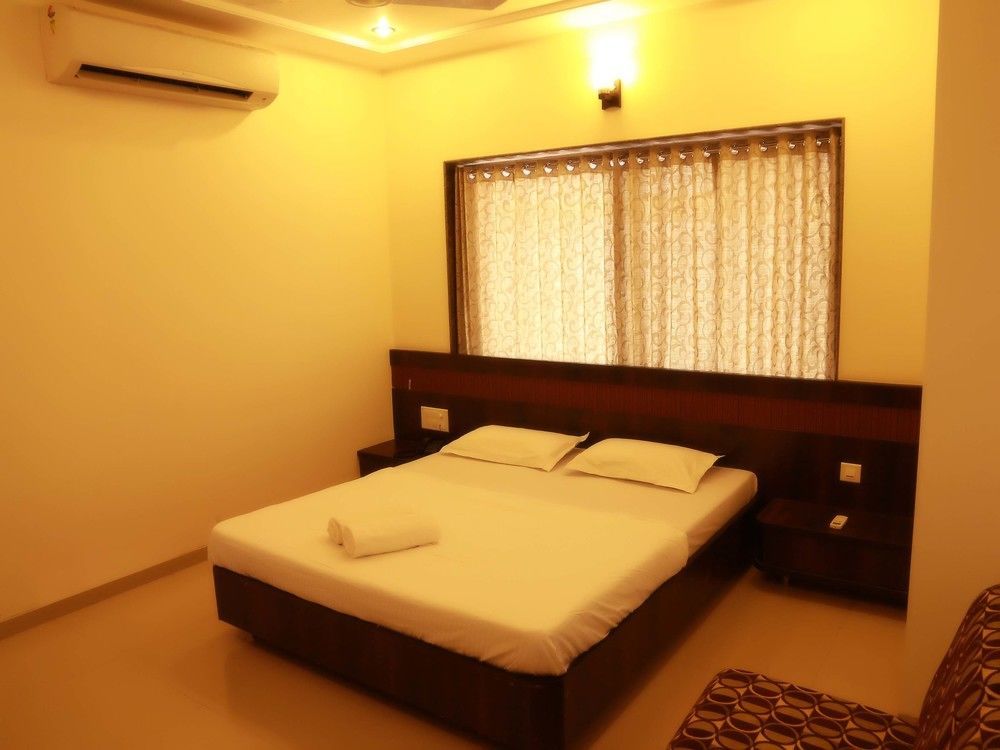 Hotel Sai Ramanand Ширди Экстерьер фото