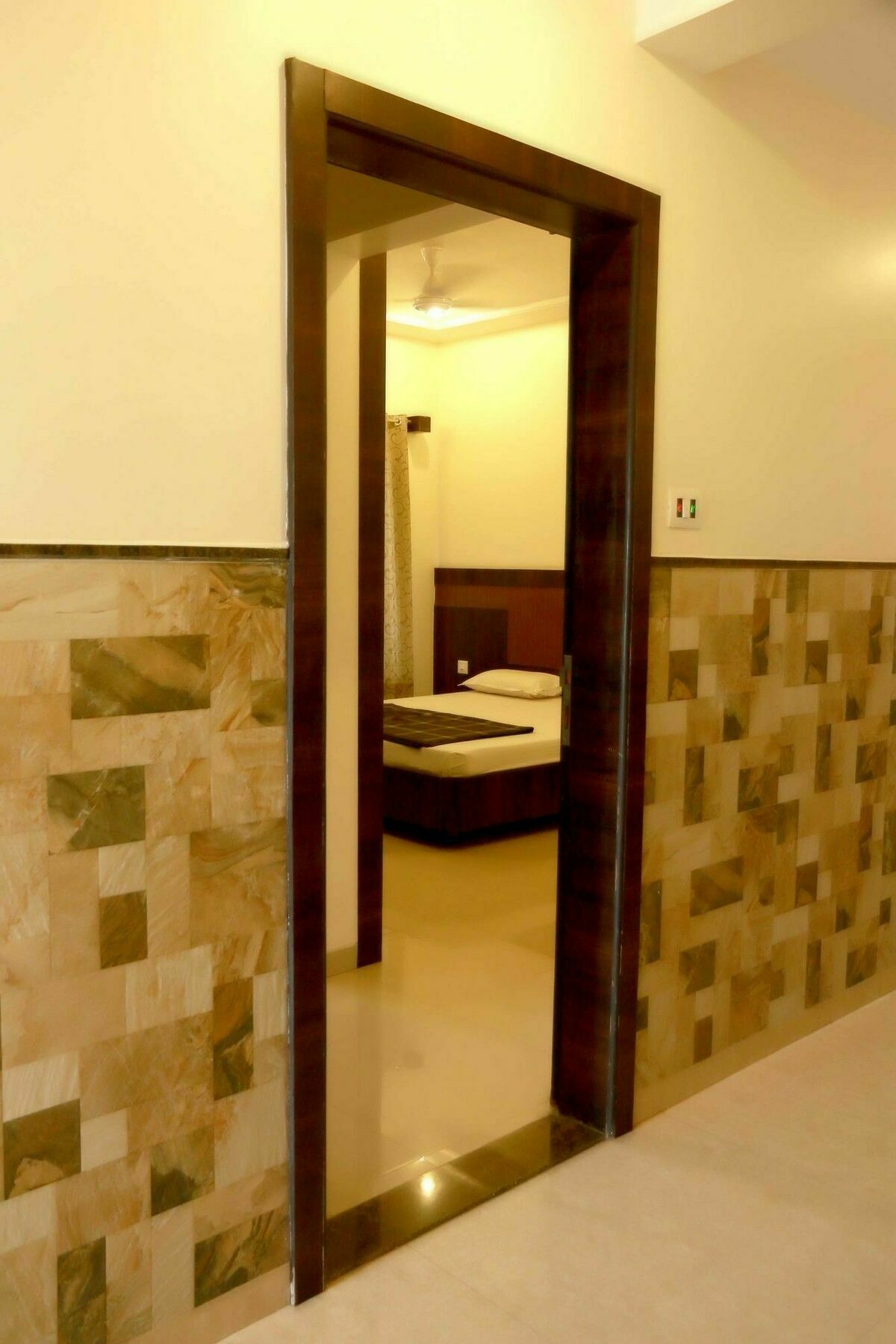 Hotel Sai Ramanand Ширди Экстерьер фото